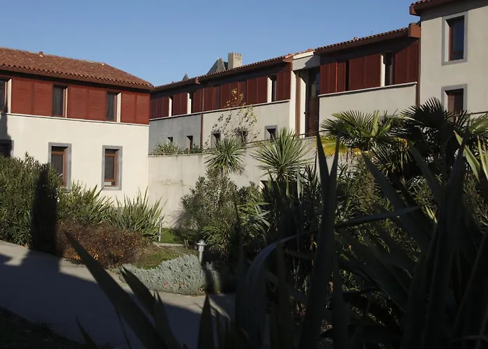 Апартаменты Res La Barbacane, Carcassonne, For 4 Pers *