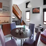 Res La Barbacane, Carcassonne, For 4 Pers Apartment *