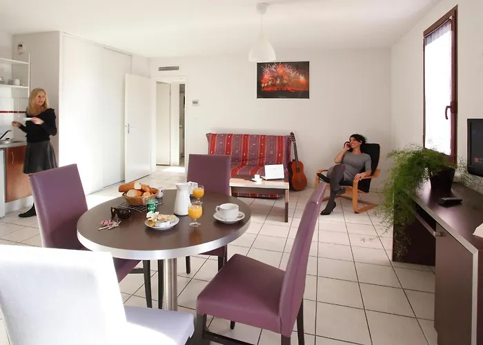 Res La Barbacane, Carcassonne, For 4 Pers Appartement