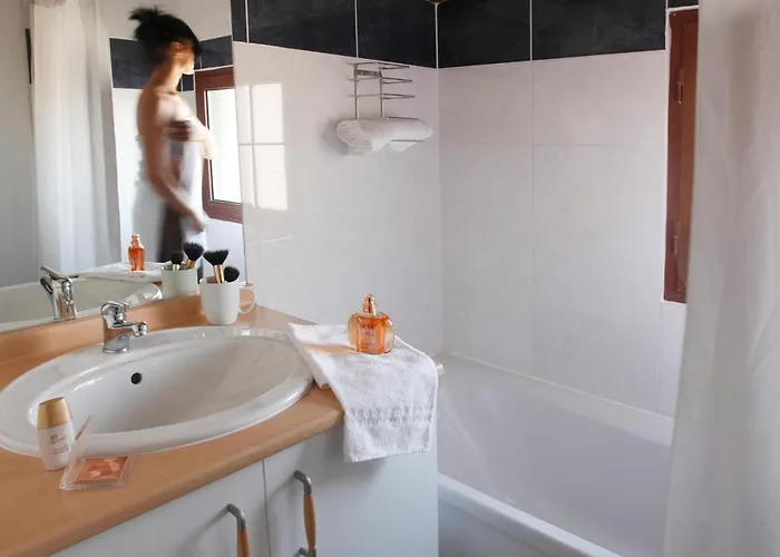 Res La Barbacane, Carcassonne, For 4 Pers Appartement *